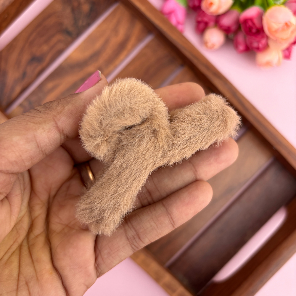 Loop Fur Hair Claw - Medium