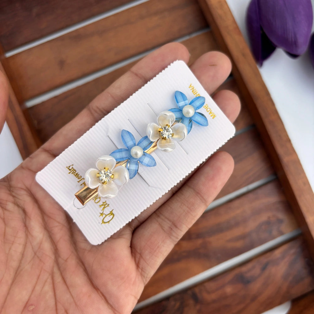Lilly Pearl Flower Alligator Clip