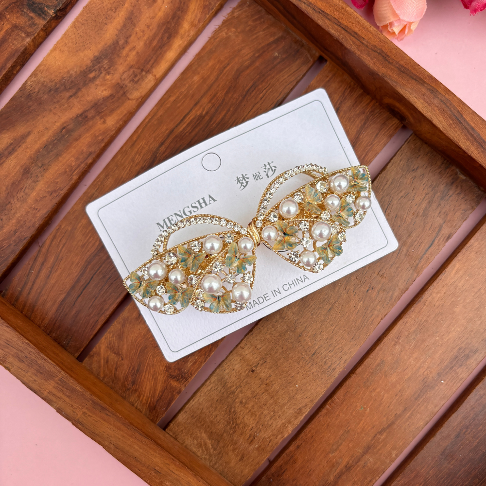 Premium Tiny Butterfly Pearl Center Clip