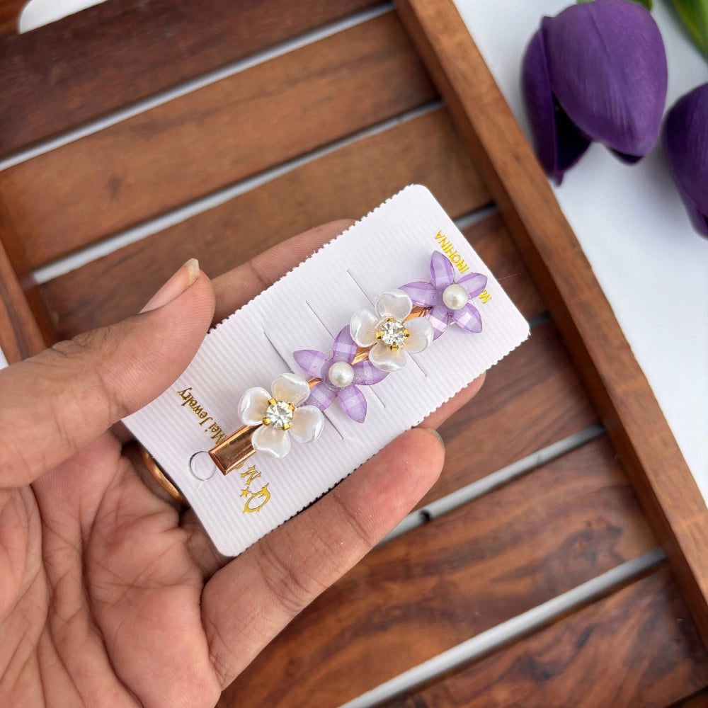 Lilly Pearl Flower Alligator Clip