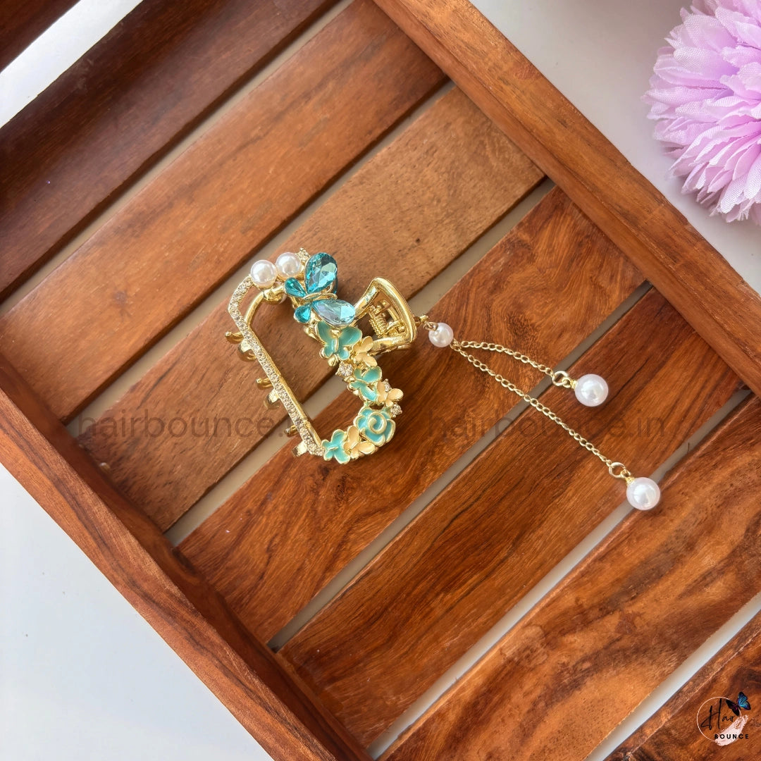 Royal Blossom Pearl Drop Hair Claw – Medium