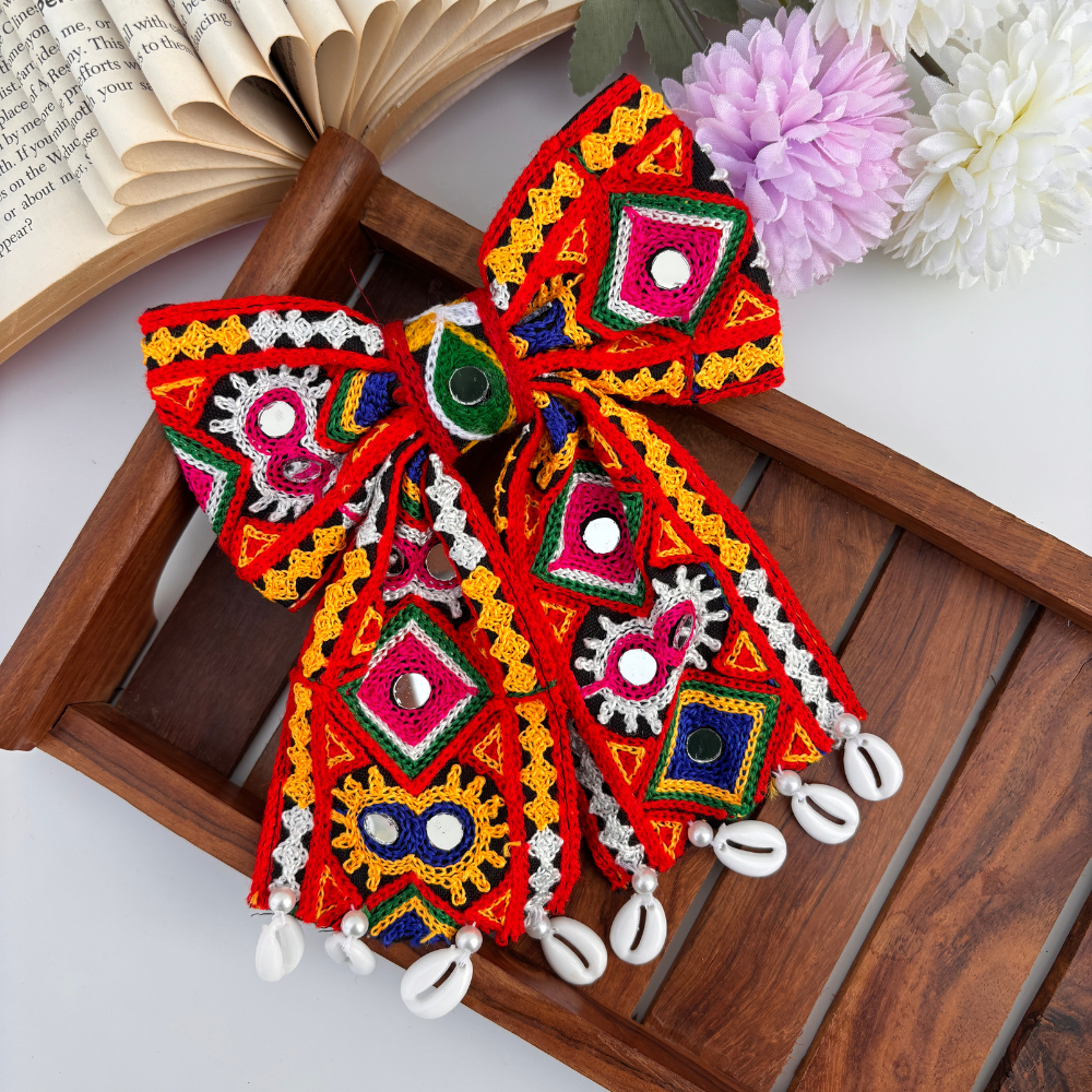 Navratri Cowrie Shell Bow Hair Clip