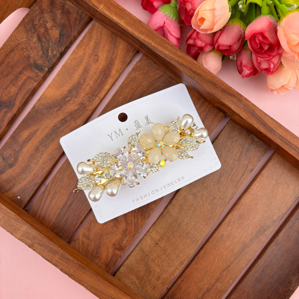 Premium Double Flower Pearl Center Clip