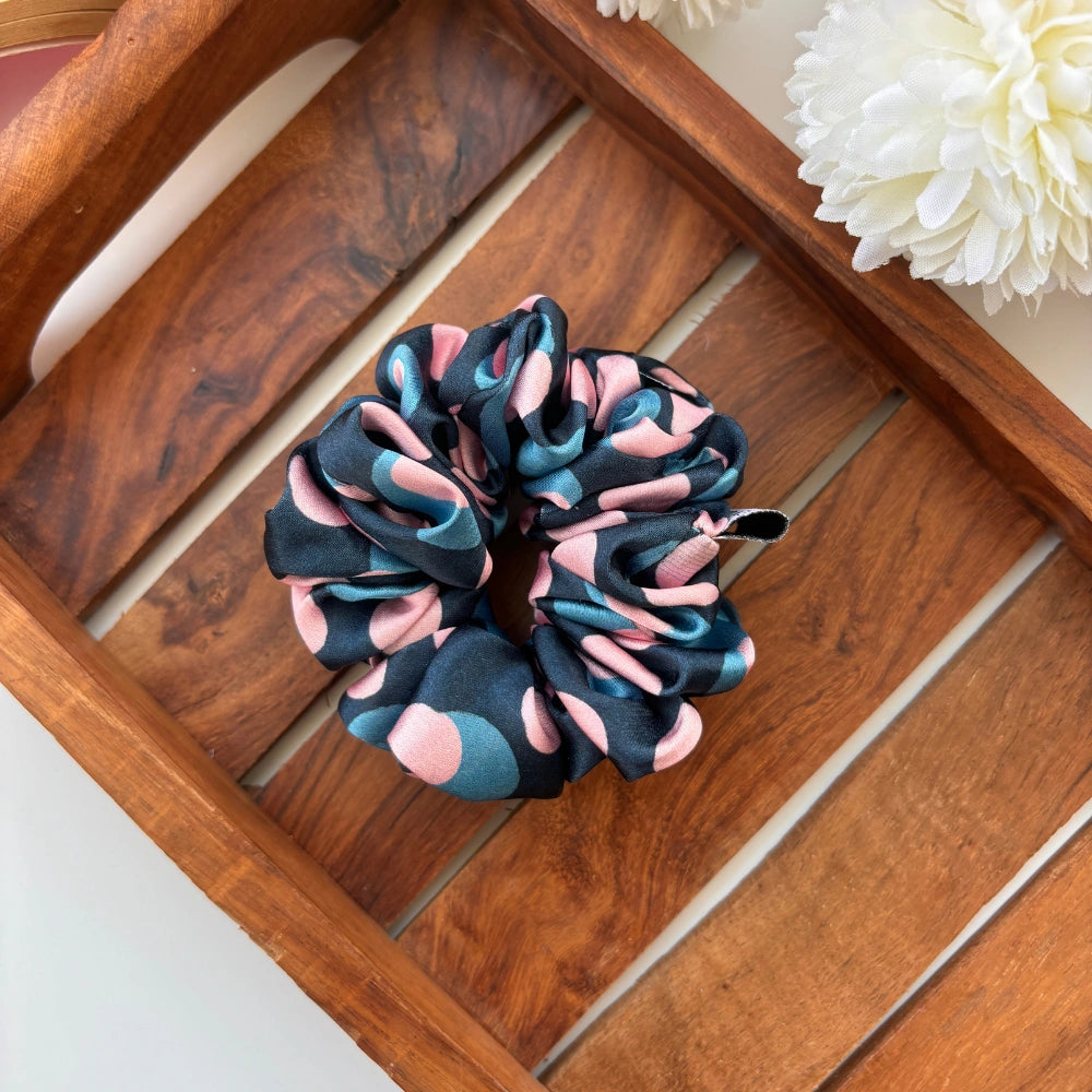 🎀 Blush Polka Satin Scrunchie - Regular