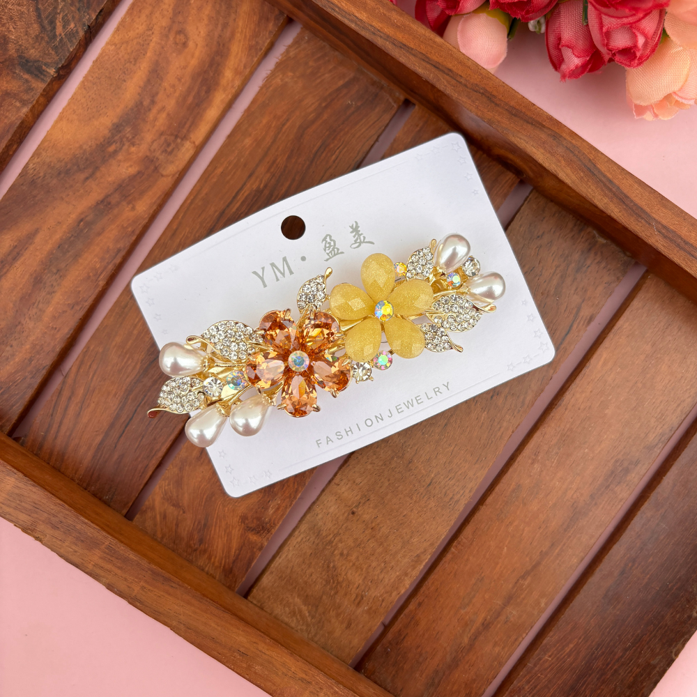 Premium Double Flower Pearl Center Clip