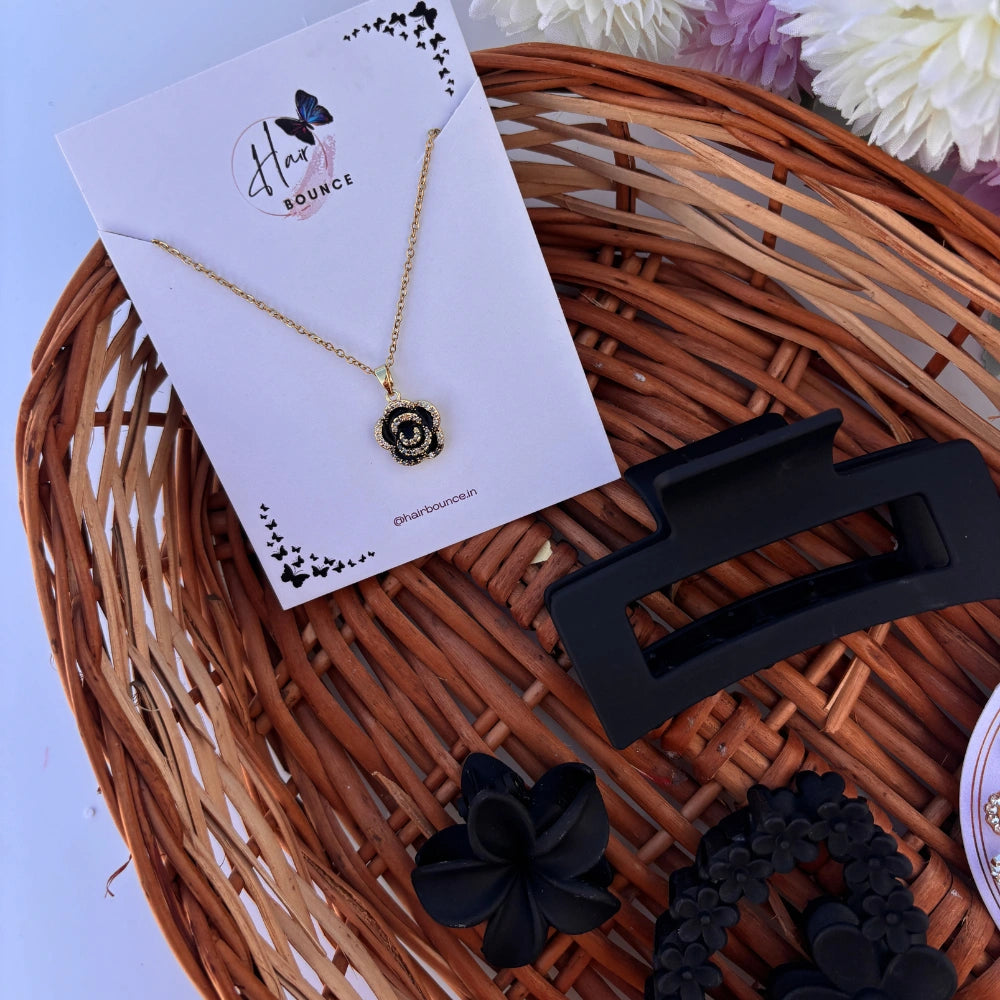 Noir Chic Hamper 🖤🌟