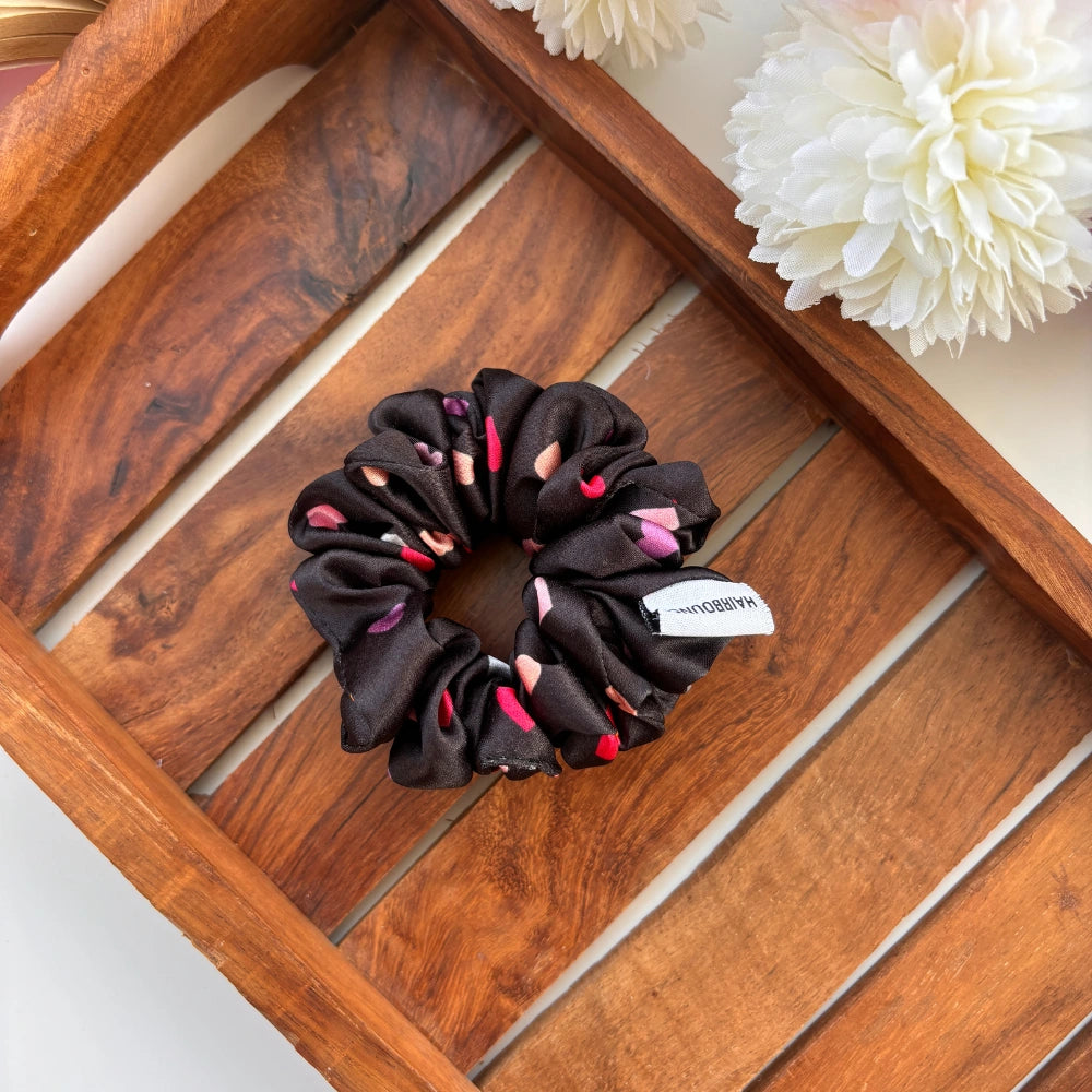 ❤️ Love Drop Satin Scrunchie - Small