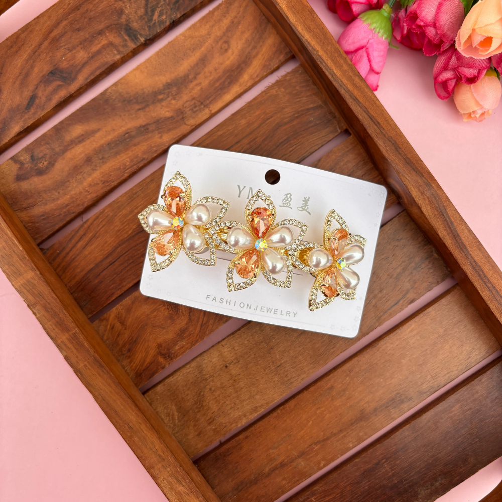 Premium Triple Pearl Bloom Center Clip