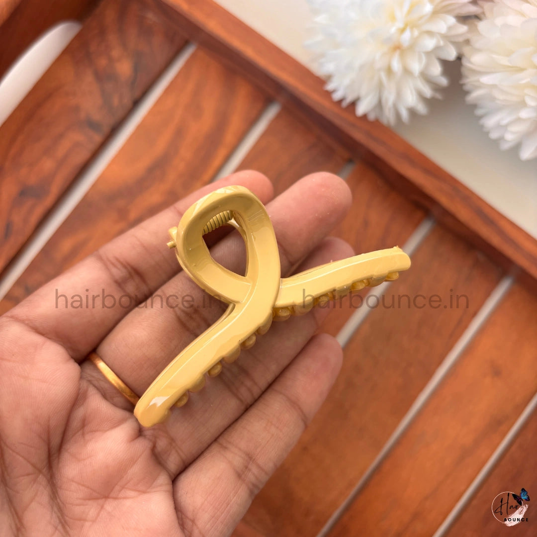Loop Twist Hair Claw – Medium