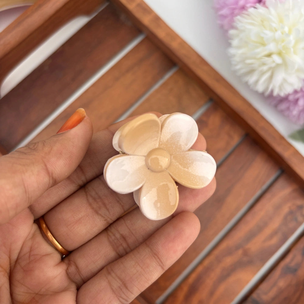 Petal Grip Small Hair Claw