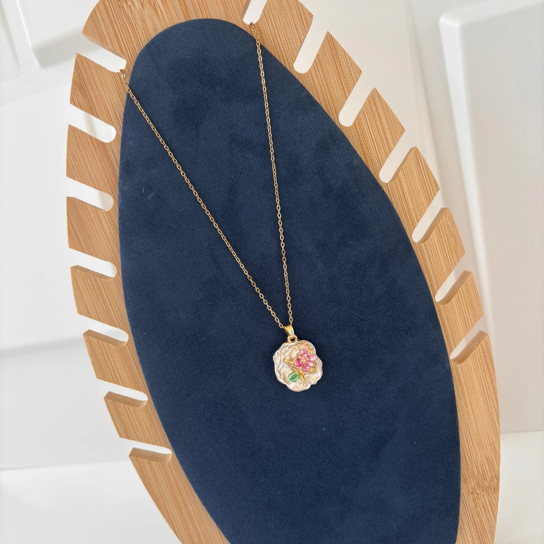 Ivory Blossom Pendant Necklace