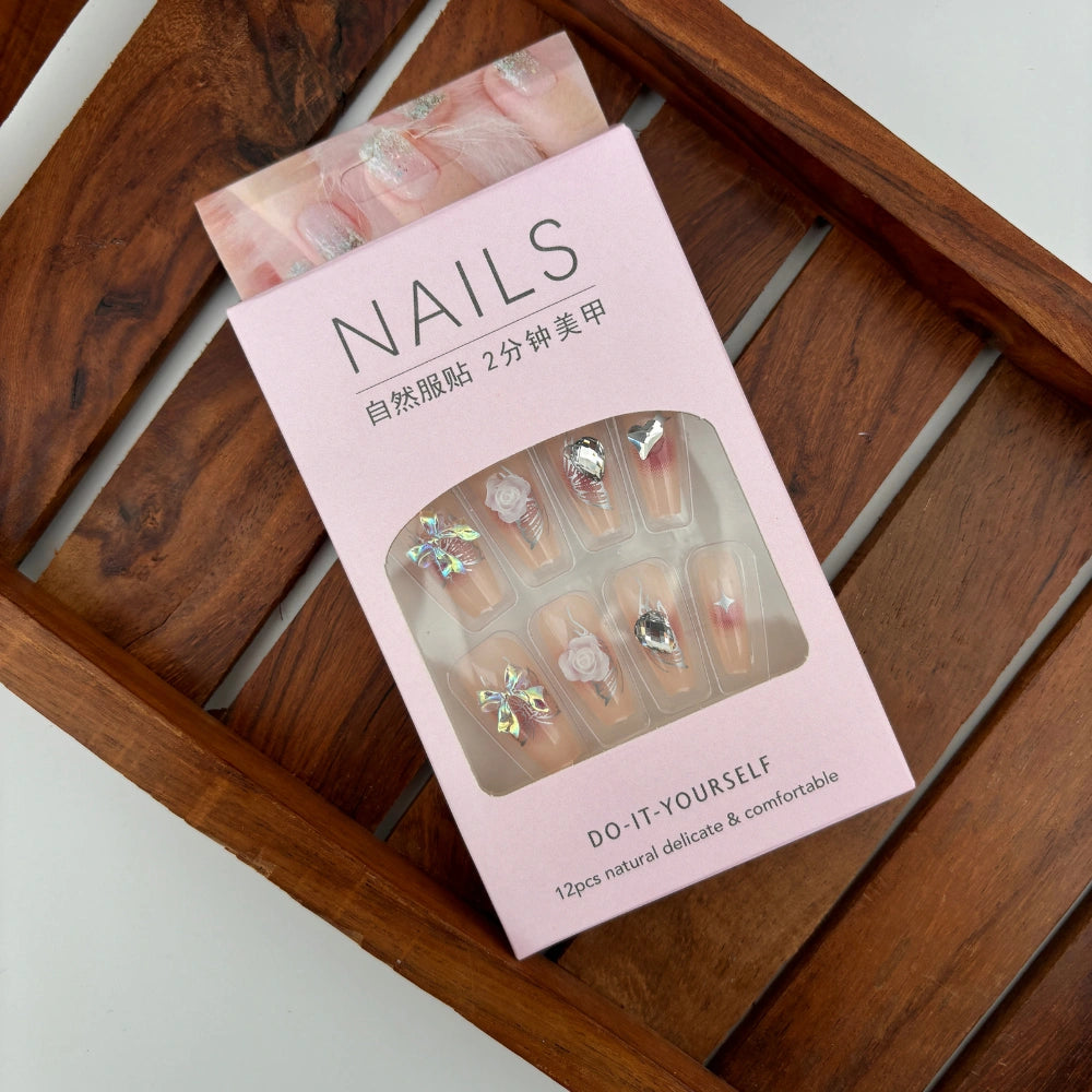 GlossAura Nails - Pack of 12