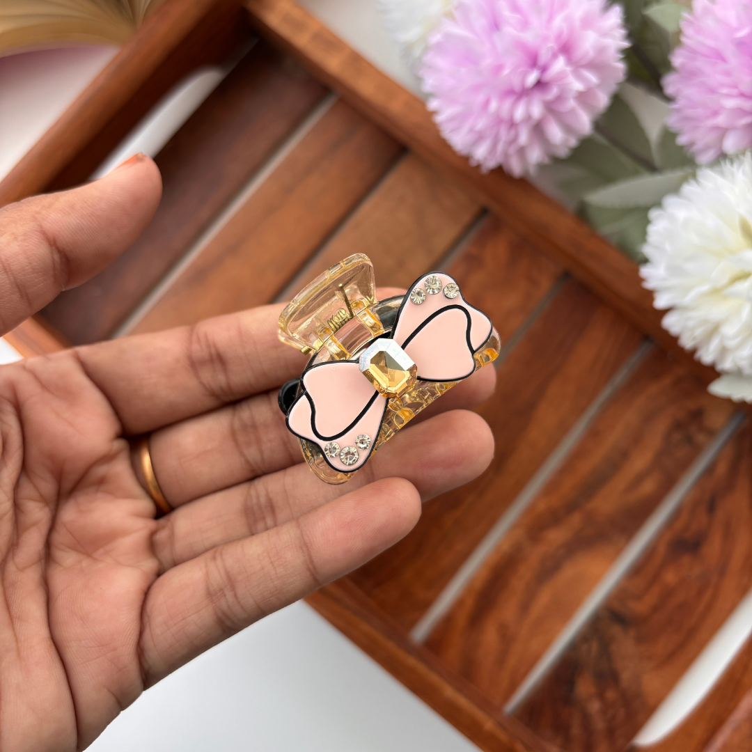 D Shape Bow Hair Claw – Medium