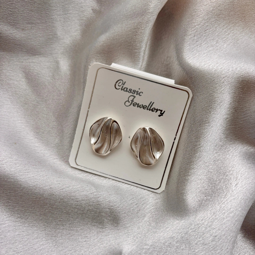 Glossy Wave Stud Earrings