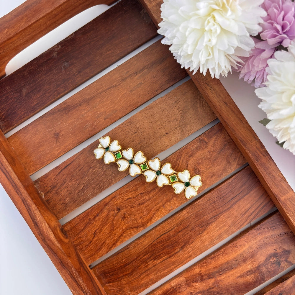 Emerald Heart Bloom Center Clip