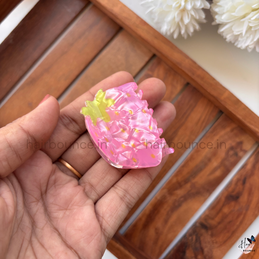 Cute Strawberry Hair Claw – Medium
