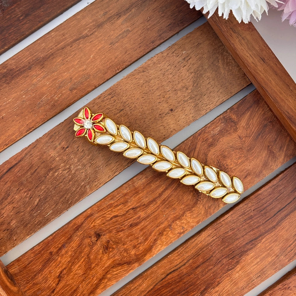 Scarlet Bloom Center Clip