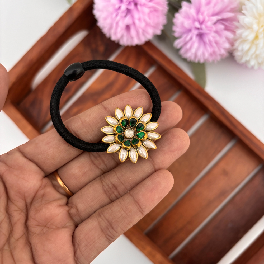Emerald Pearl Hair Tie