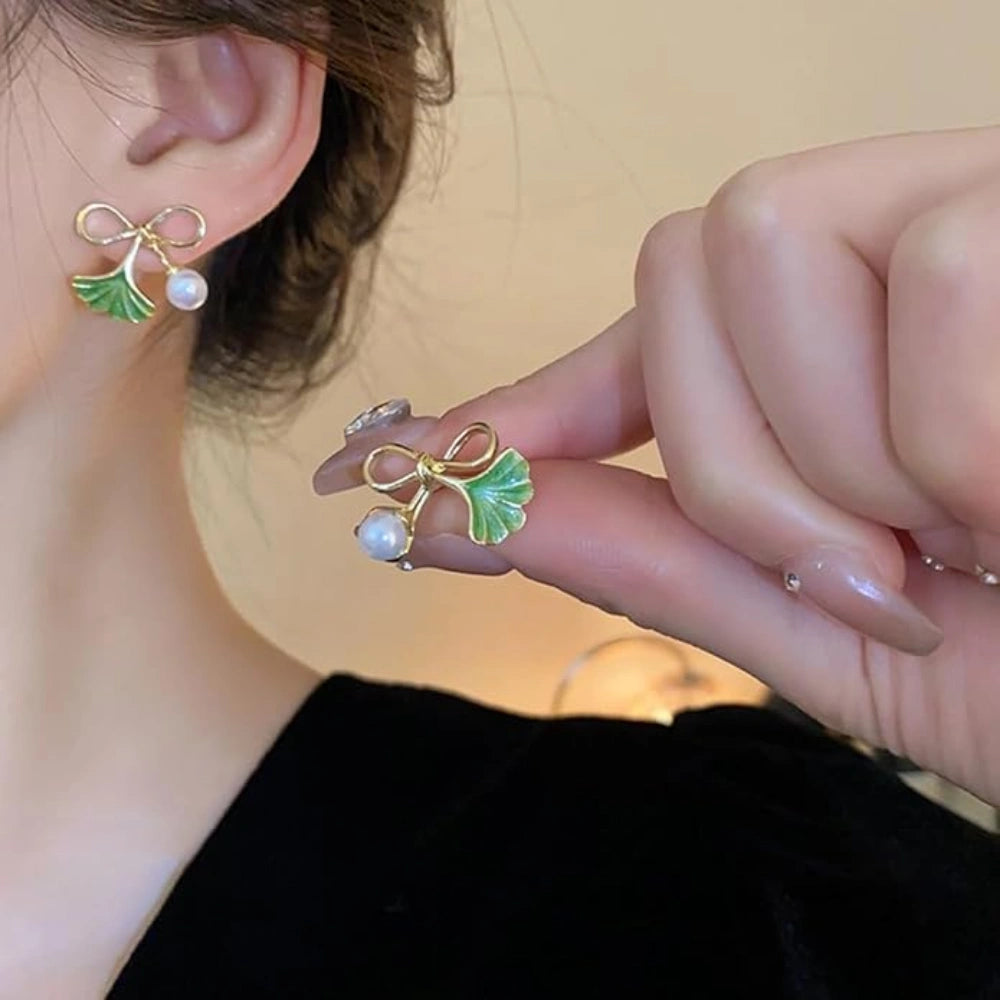 Pearl Grace Bow Earrings - Green