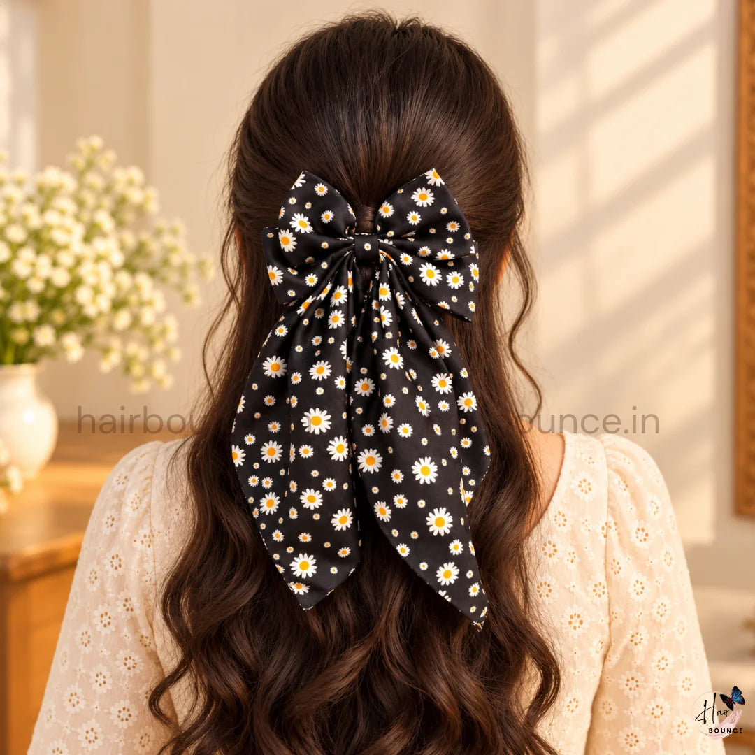 Daisy Bloom Floral Tail Bow Hair Clip – Black