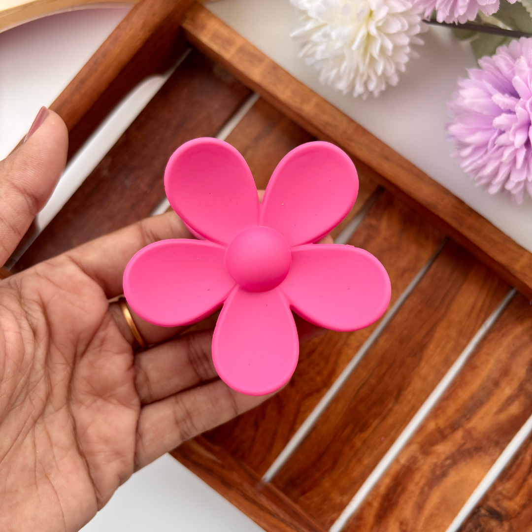 Matte Daisy Flower Hair Claw - Large