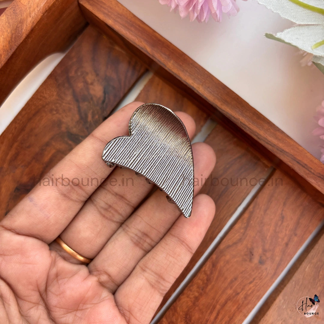 Elegant Heart Curve Metal Hair Claw – Small