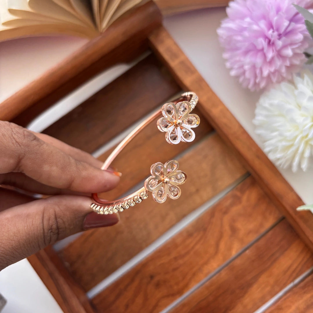 Shimmering Rose-Gold Bracelet – Adjustable