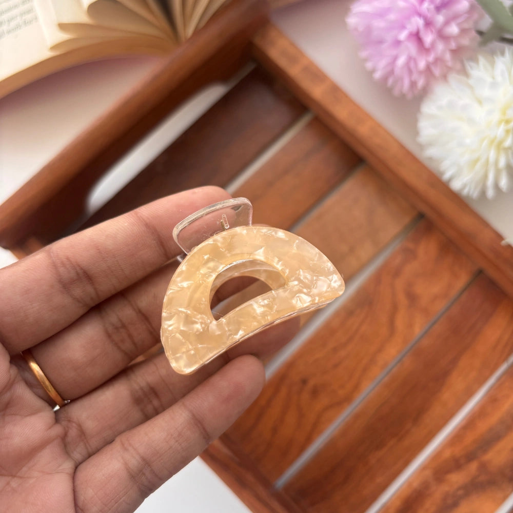 D Shape Marble Finish Hair Claw - Medium