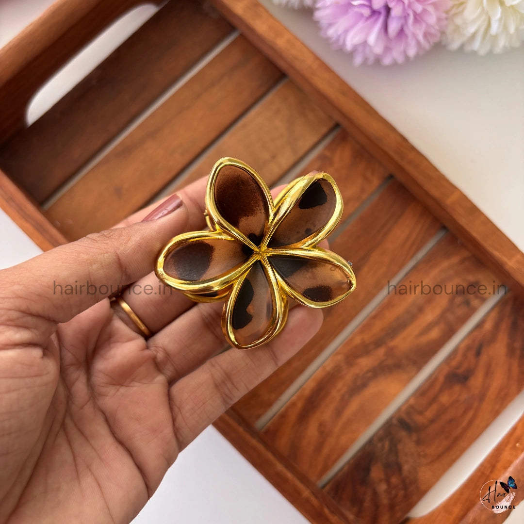 Glossy Petal Gold-Trim Flower Hair Claw – Medium