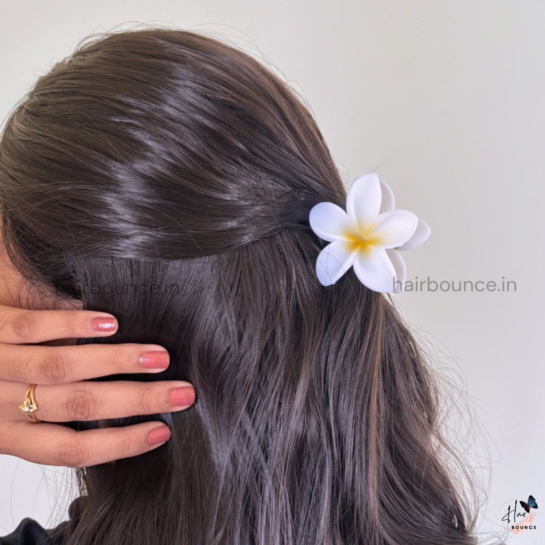 White Lily Flower Matte Hair Claw – Medium