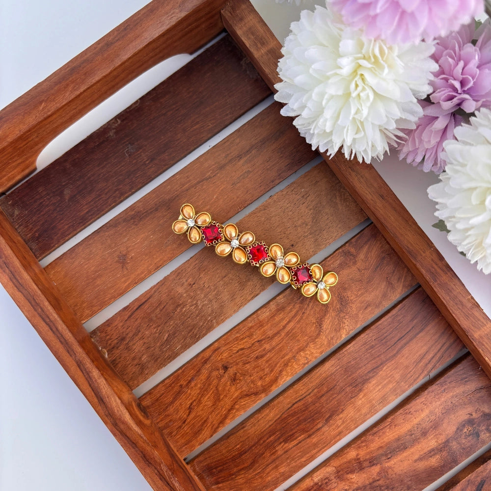 Scarlet Blossom Center Clip