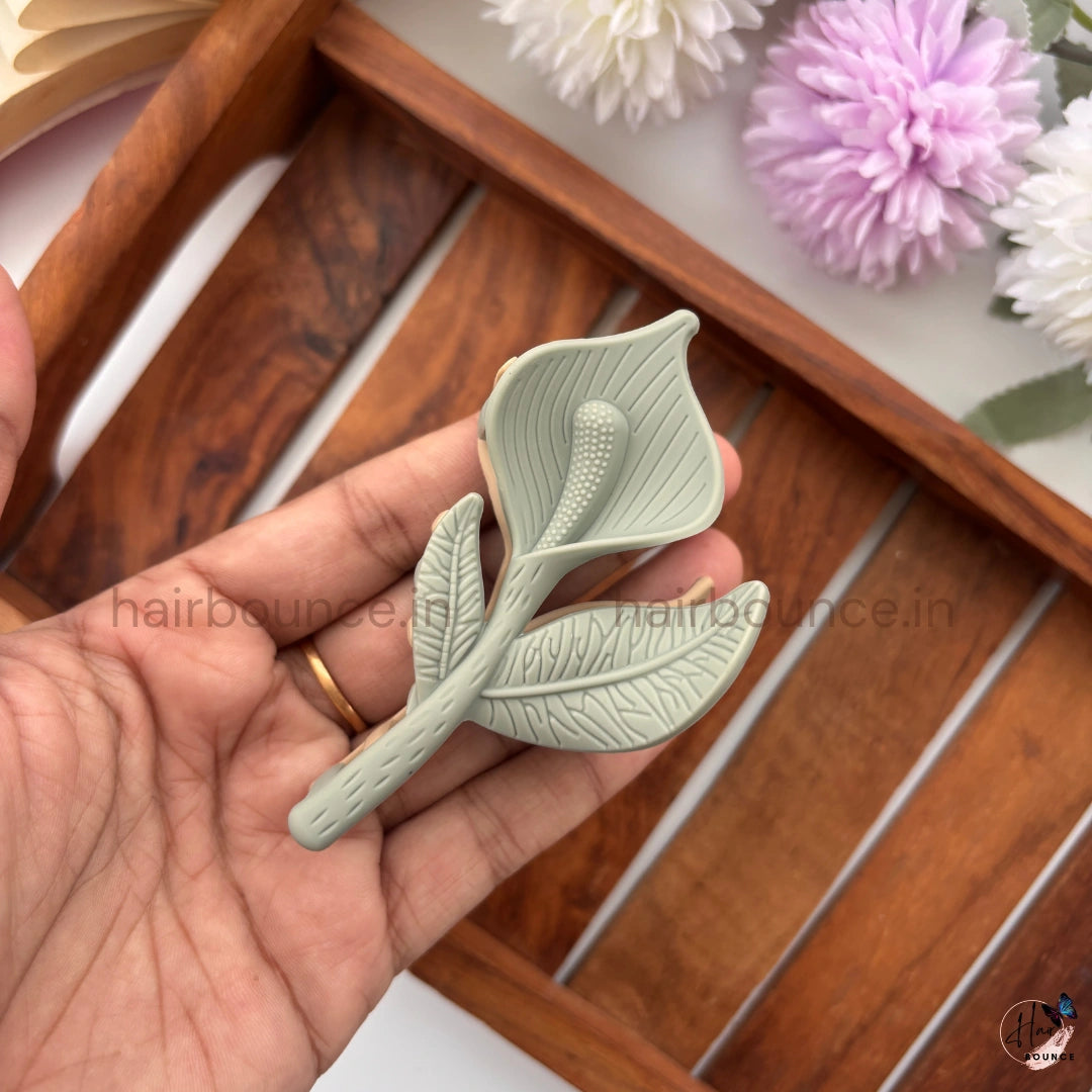 Dual-Colour Calla Leaf Hair Claw – Large