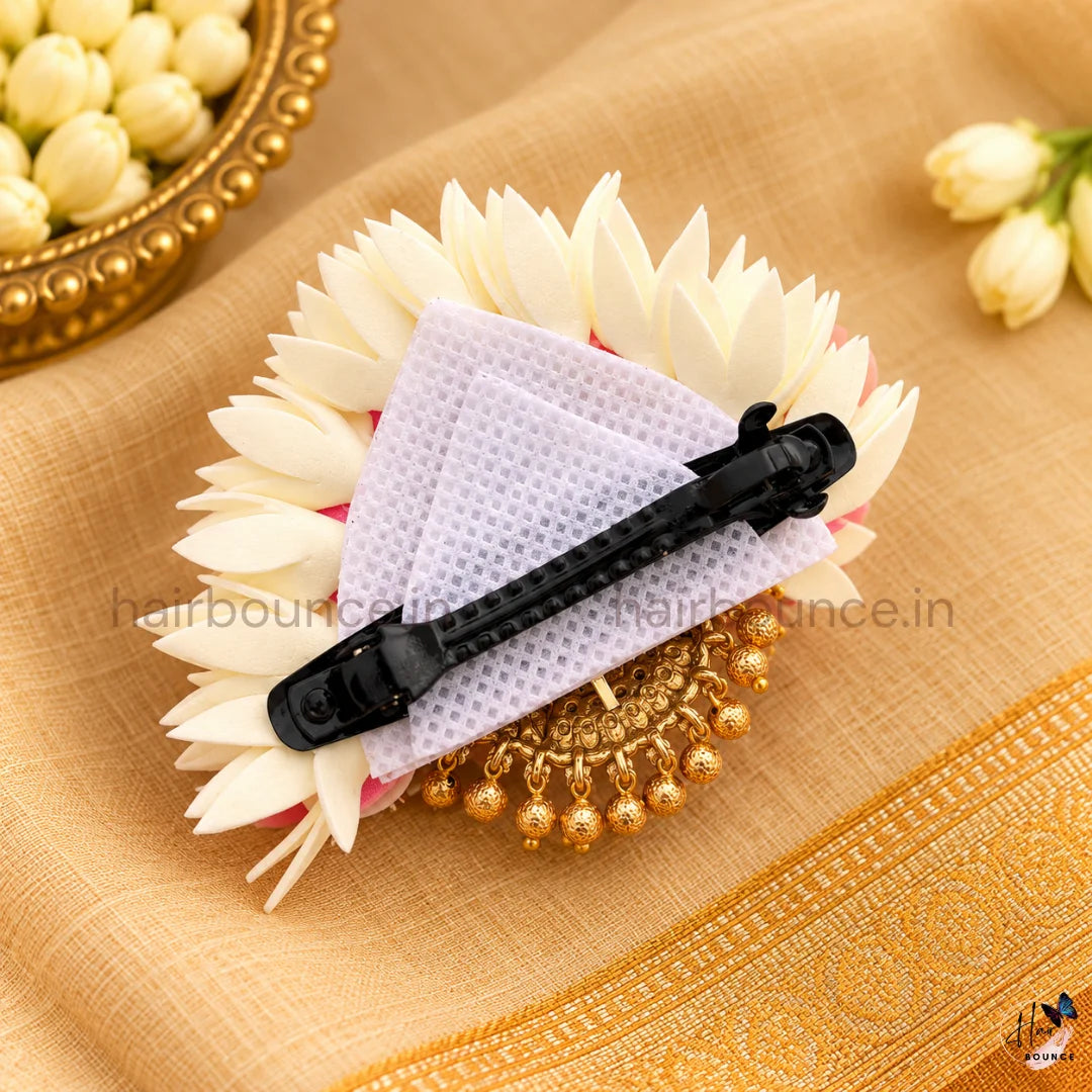 Divine Lakshmi Jathi & Pitchi Poo Floral Center Hair Clip