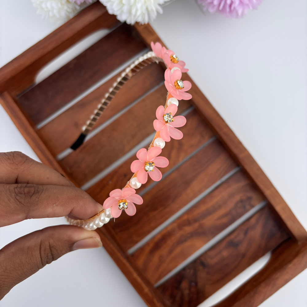 Frosted Daisy Pearl Hairband