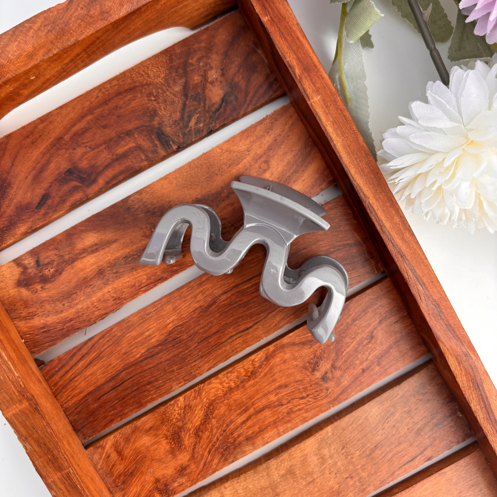 Wavy Hair Claw - Medium