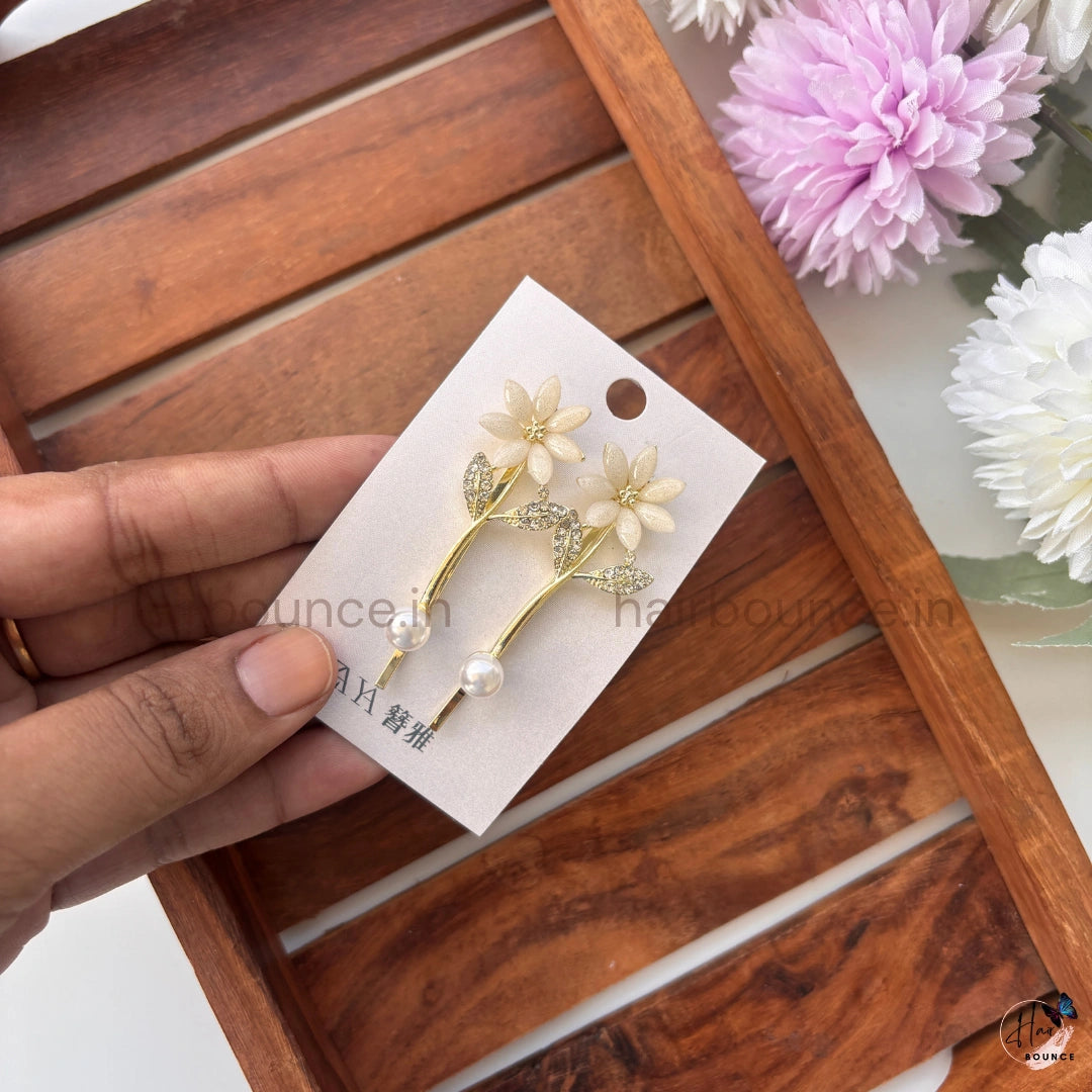 Elegant Daisy Pearl Drop Hair Pins