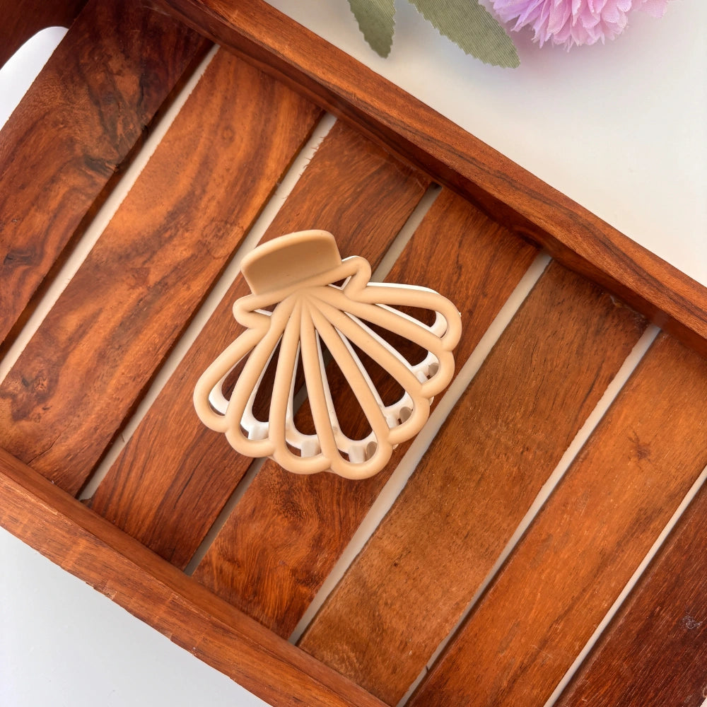 Dual Colour Shell Hair Claw - Medium