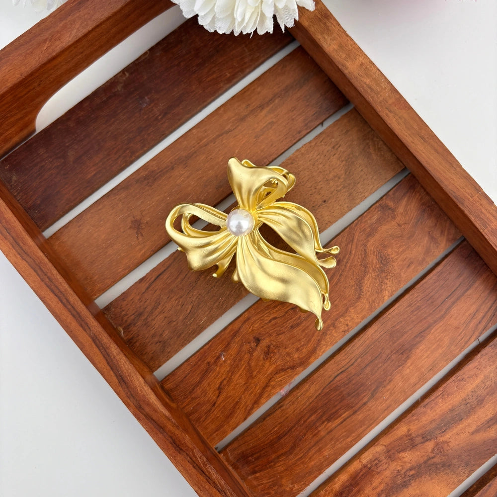 Golden Pearl Bow Hair Claw - Medium