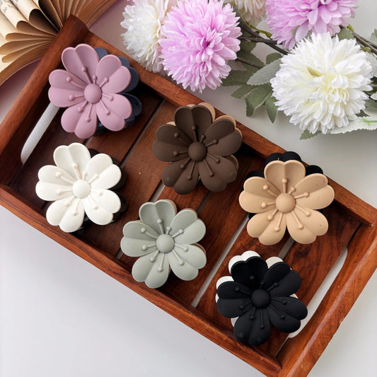 Dual Colour Daisy Flower Hair Claw – Medium