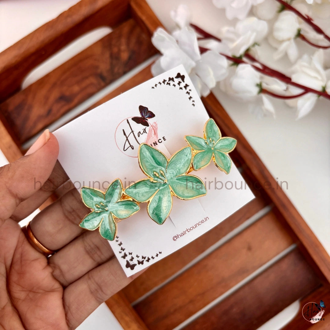 Lily Blossom Center Hair Clip – Triple Flower