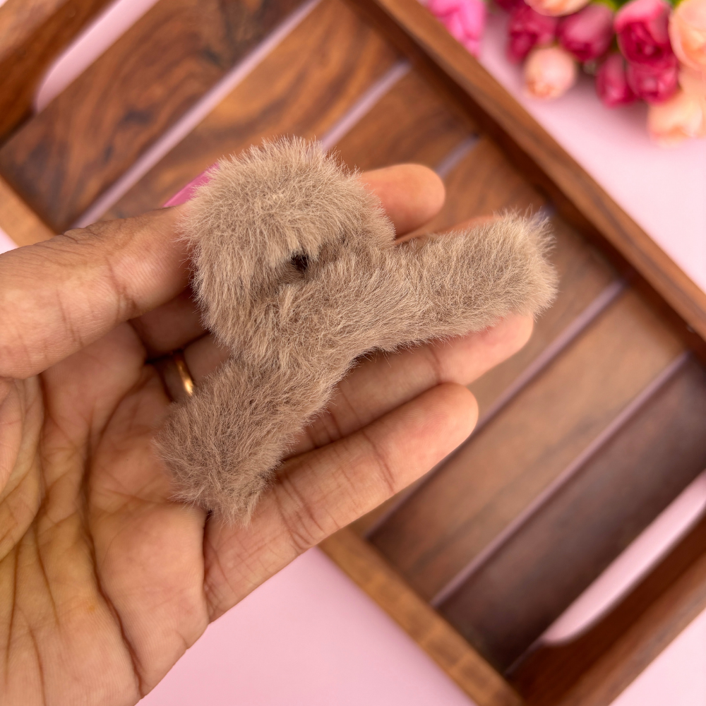 Loop Fur Hair Claw - Medium