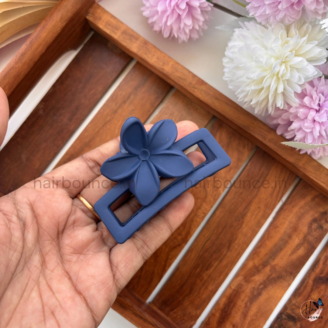 Plumeria Bloom Hair Claw for Women – Medium