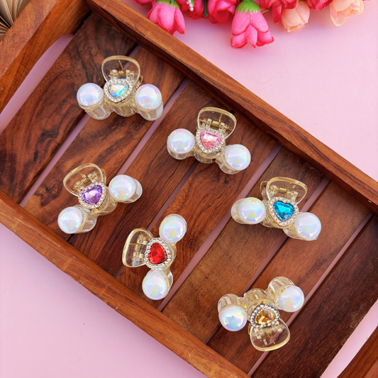 Shinny Heart Pearl Hair Claw - Medium