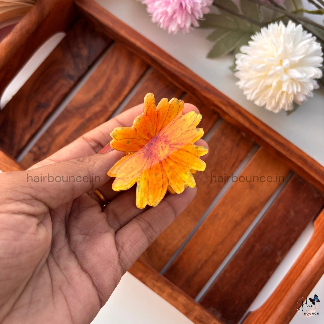 Bold Bloom Flower Hair Claw - Medium