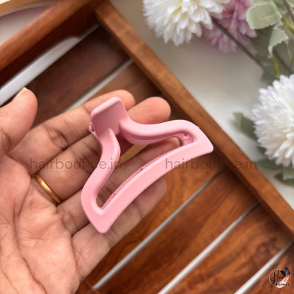 Matte Wave Arch Hair Claw – Medium