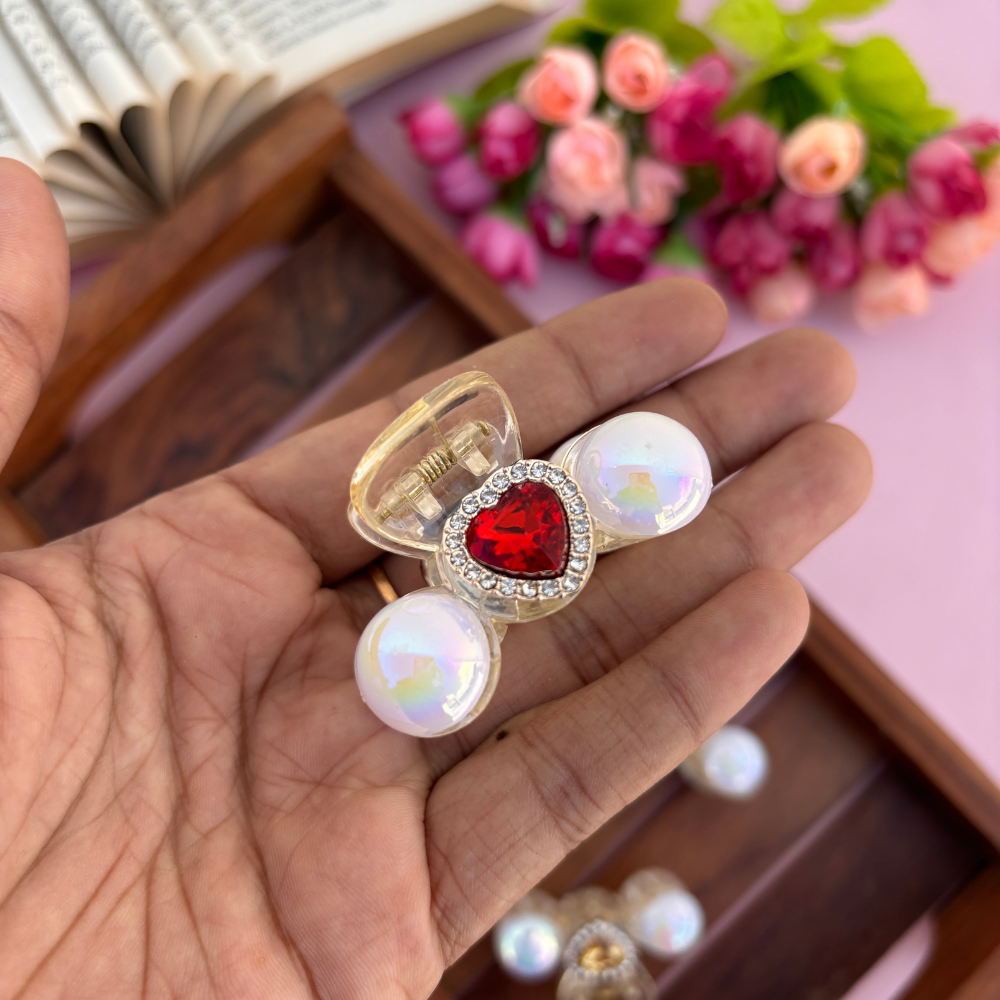 Shinny Heart Pearl Hair Claw - Medium
