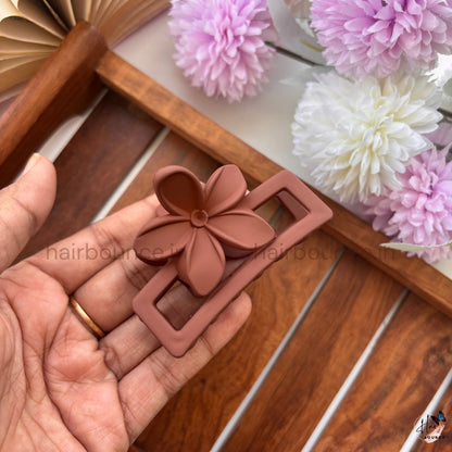 Plumeria Bloom Hair Claw for Women – Medium