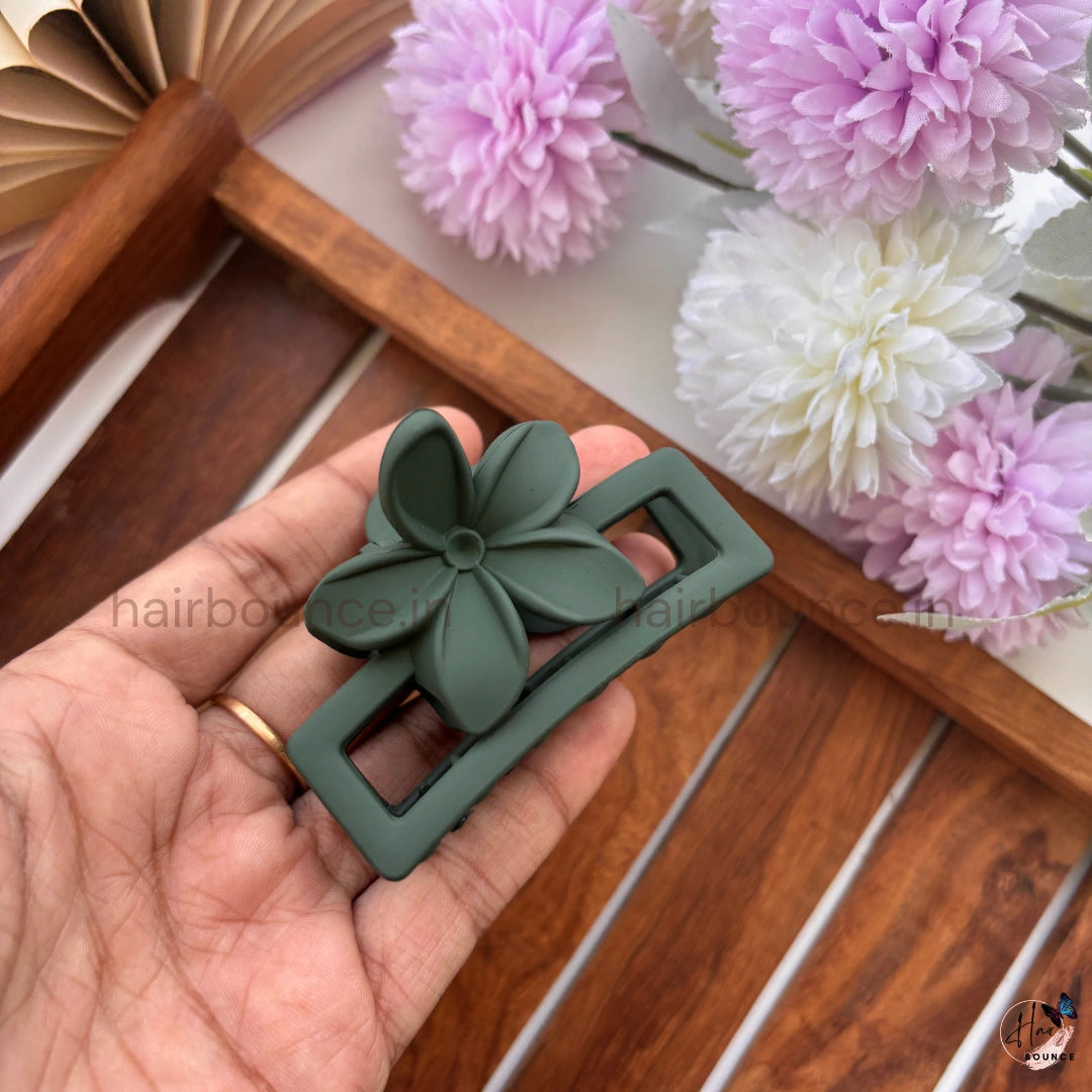 Plumeria Bloom Hair Claw for Women – Medium