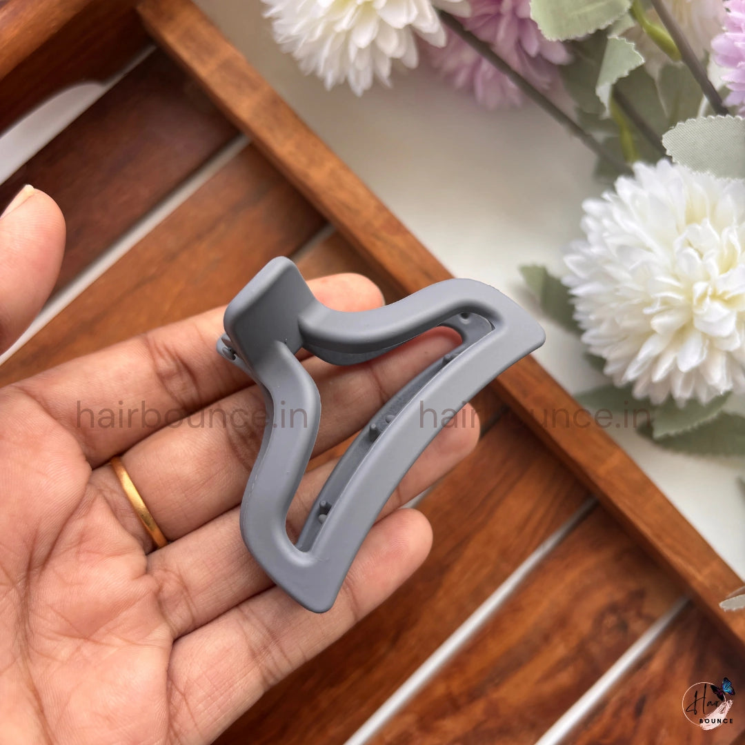 Matte Wave Arch Hair Claw – Medium