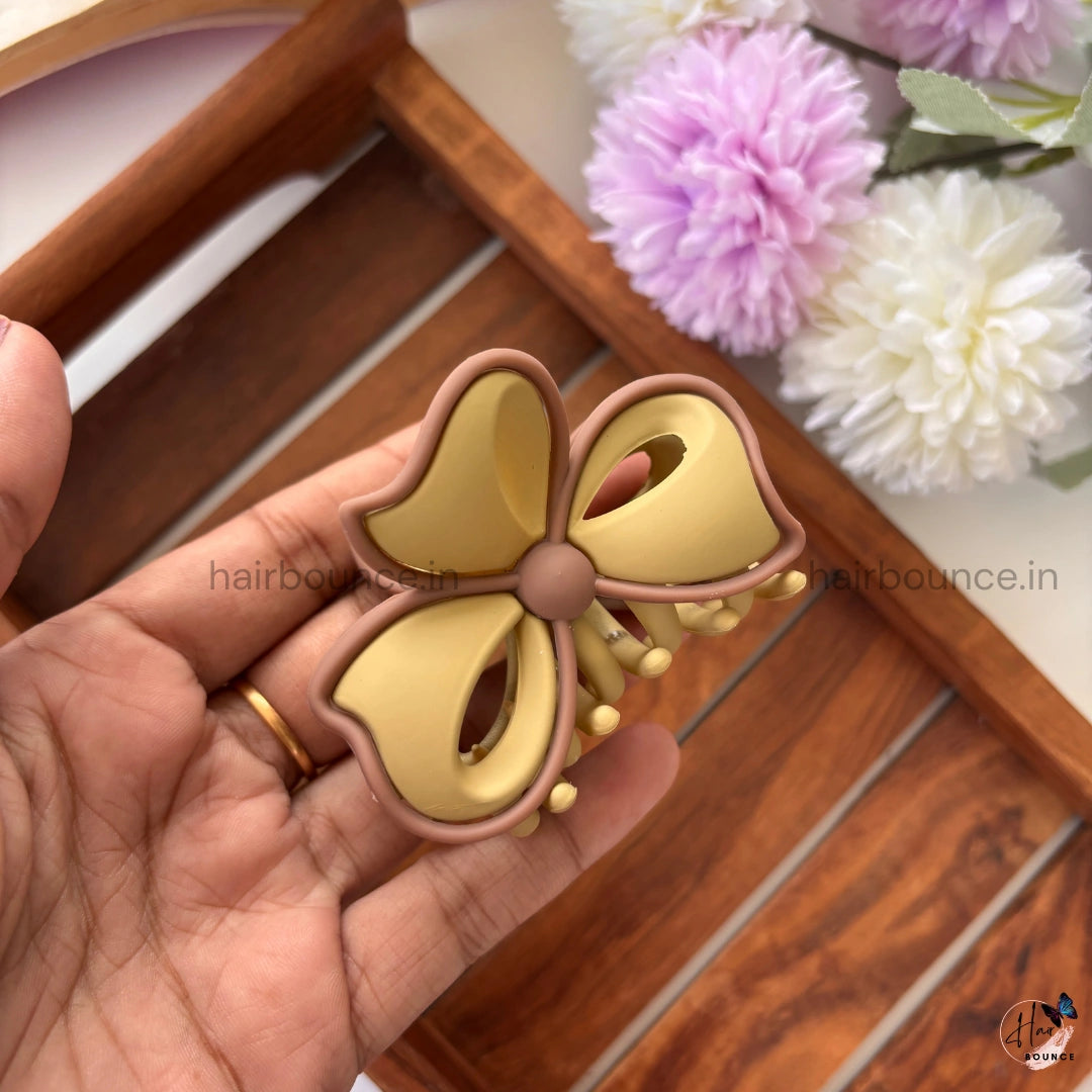 Matte Bow Hair Claw – Medium